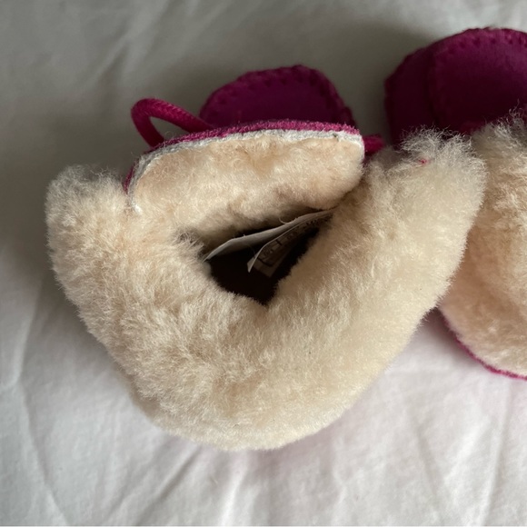 Ugg Baby Pink Furry Boots • 0/1 (0-6m) - Picture 4 of 11